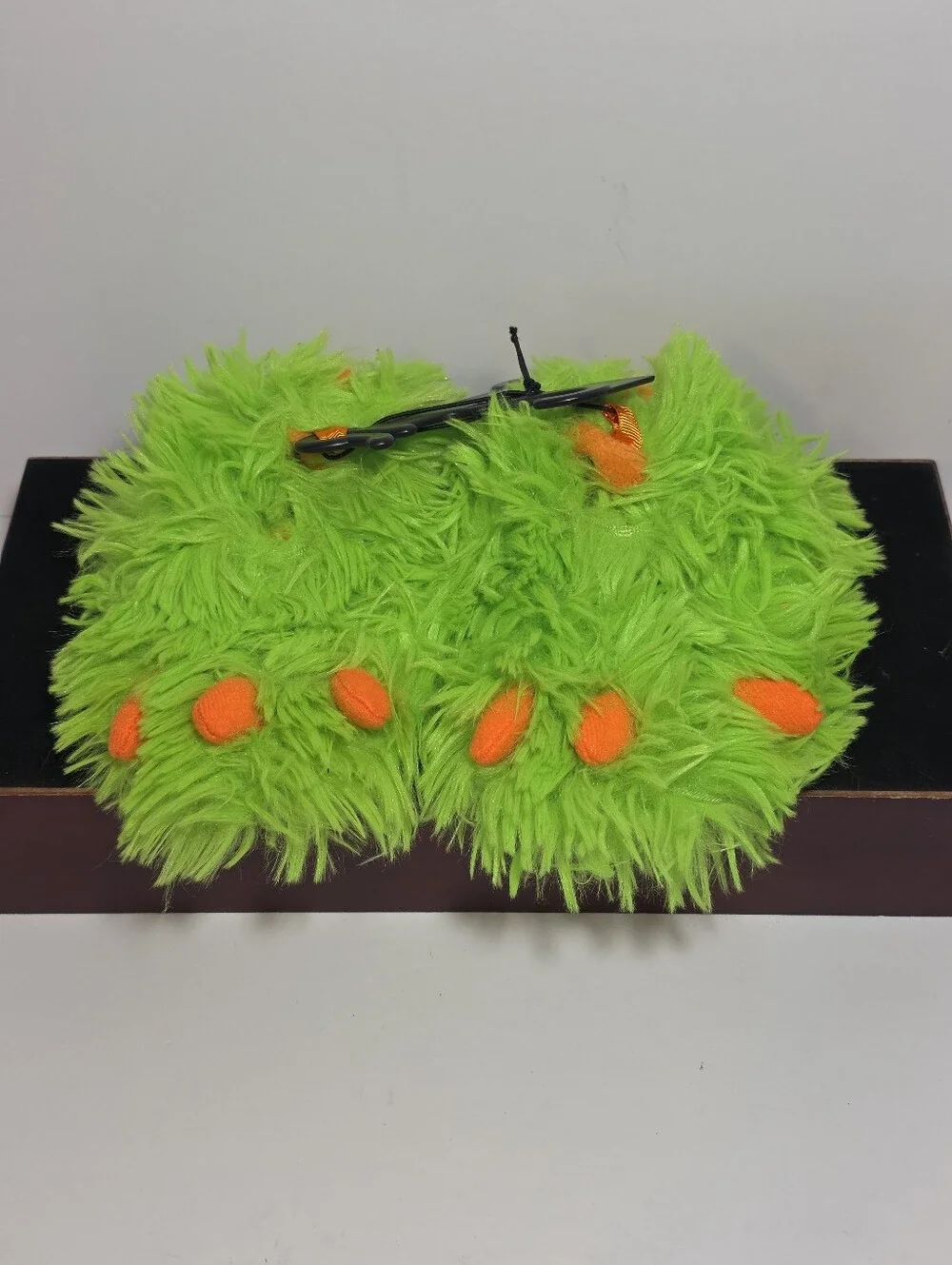 Wonder Nation Baby Toddler Dinosaur Paw Fuzzy Slippers Green Orange Size 2 3 4 5